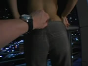 美女用熟練的深喉讓男人射在嘴裡