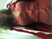 巨乳白人正妹在飛機公共衛生間自拍