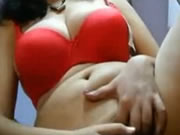 閒閒爆乳孟加拉少妻摳穴摳上癮