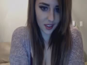 性感嫩妹在網路攝影機上用性玩具大量潮吹