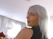 保加利亞白髮辣妹在性愛後射在嘴裏